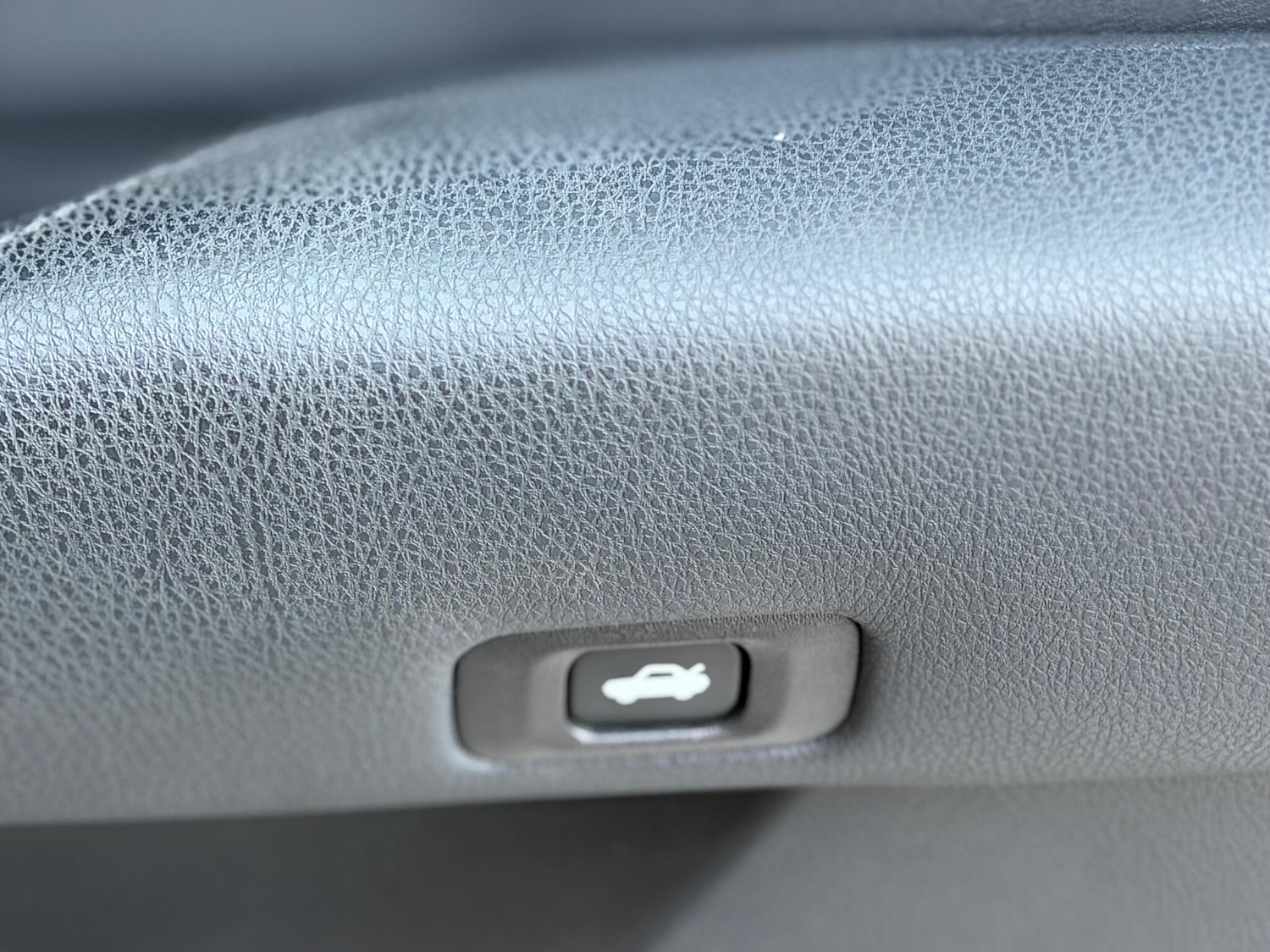 Used Toyota Crown for sale - 77103681: Photo 39