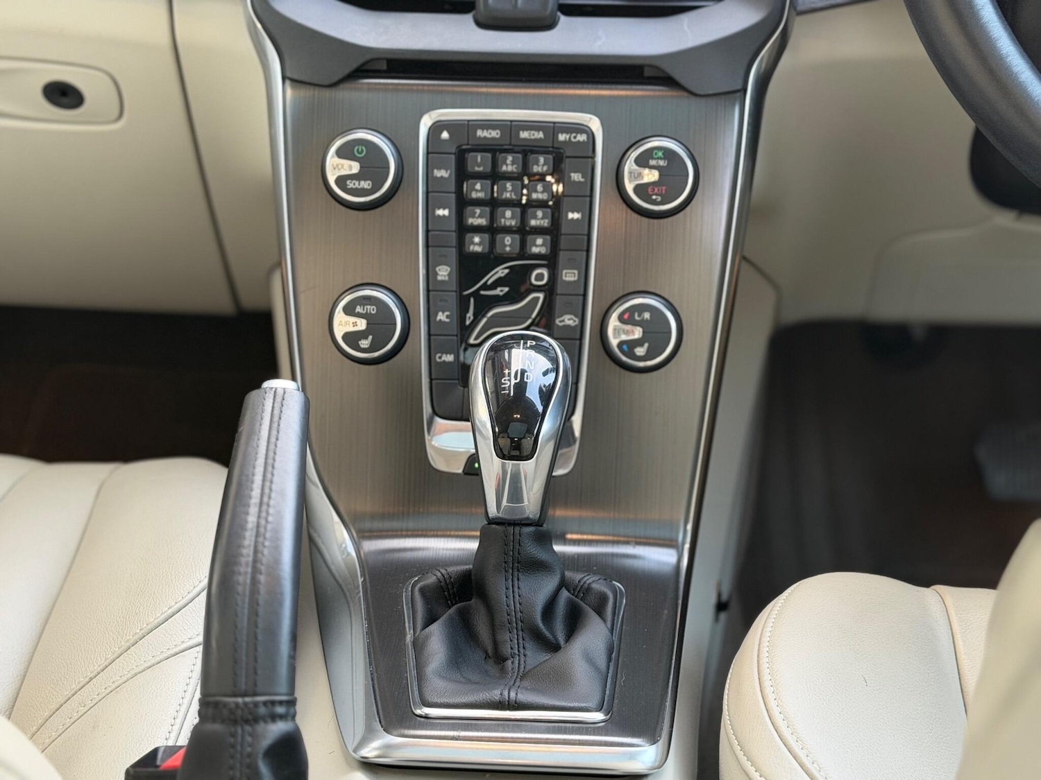 Used Volvo V40 for sale - 77230026: Photo 15