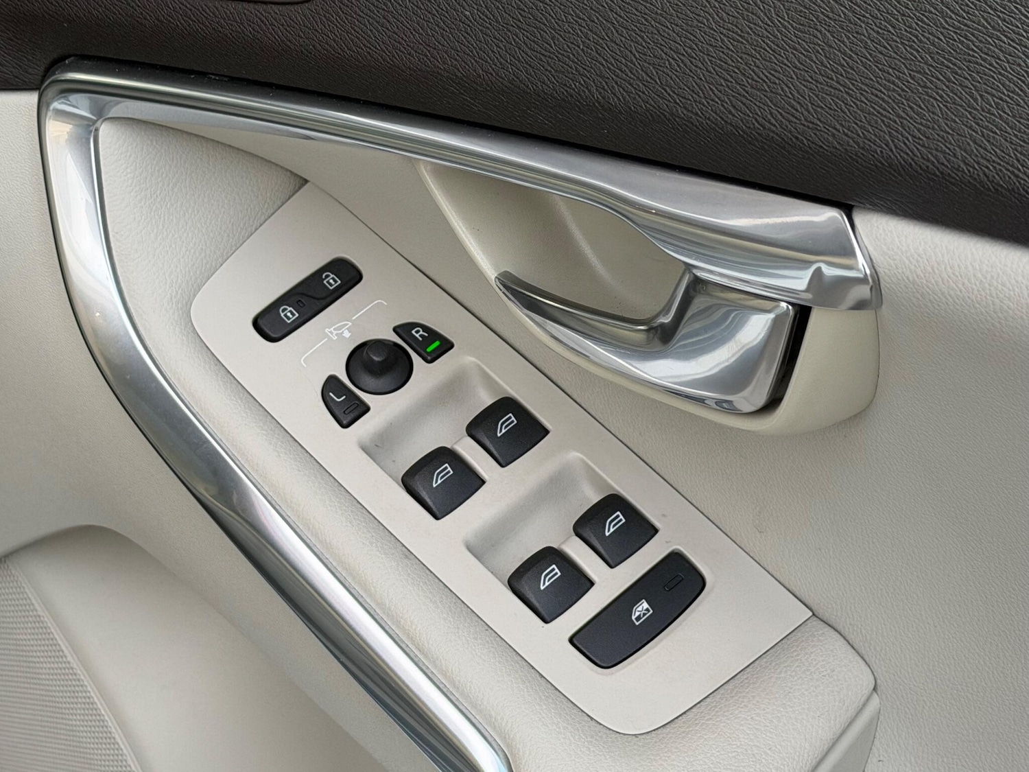 Used Volvo V40 for sale - 77230026: Photo 19