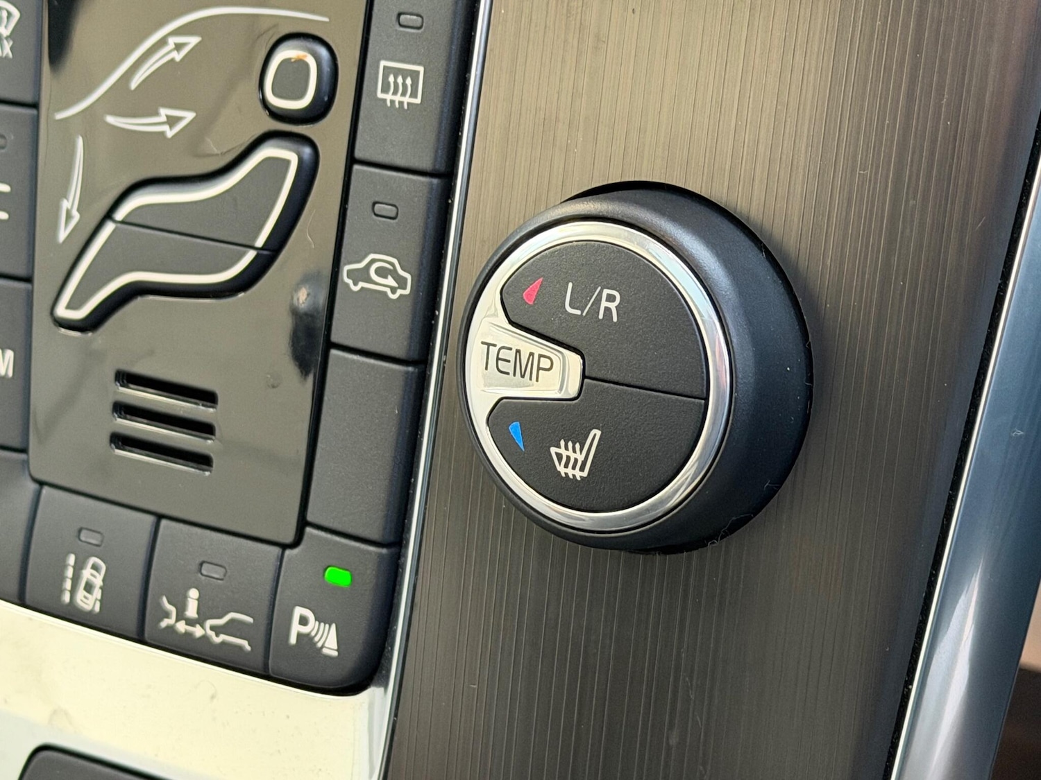 Used Volvo V40 for sale - 77230026: Photo 25