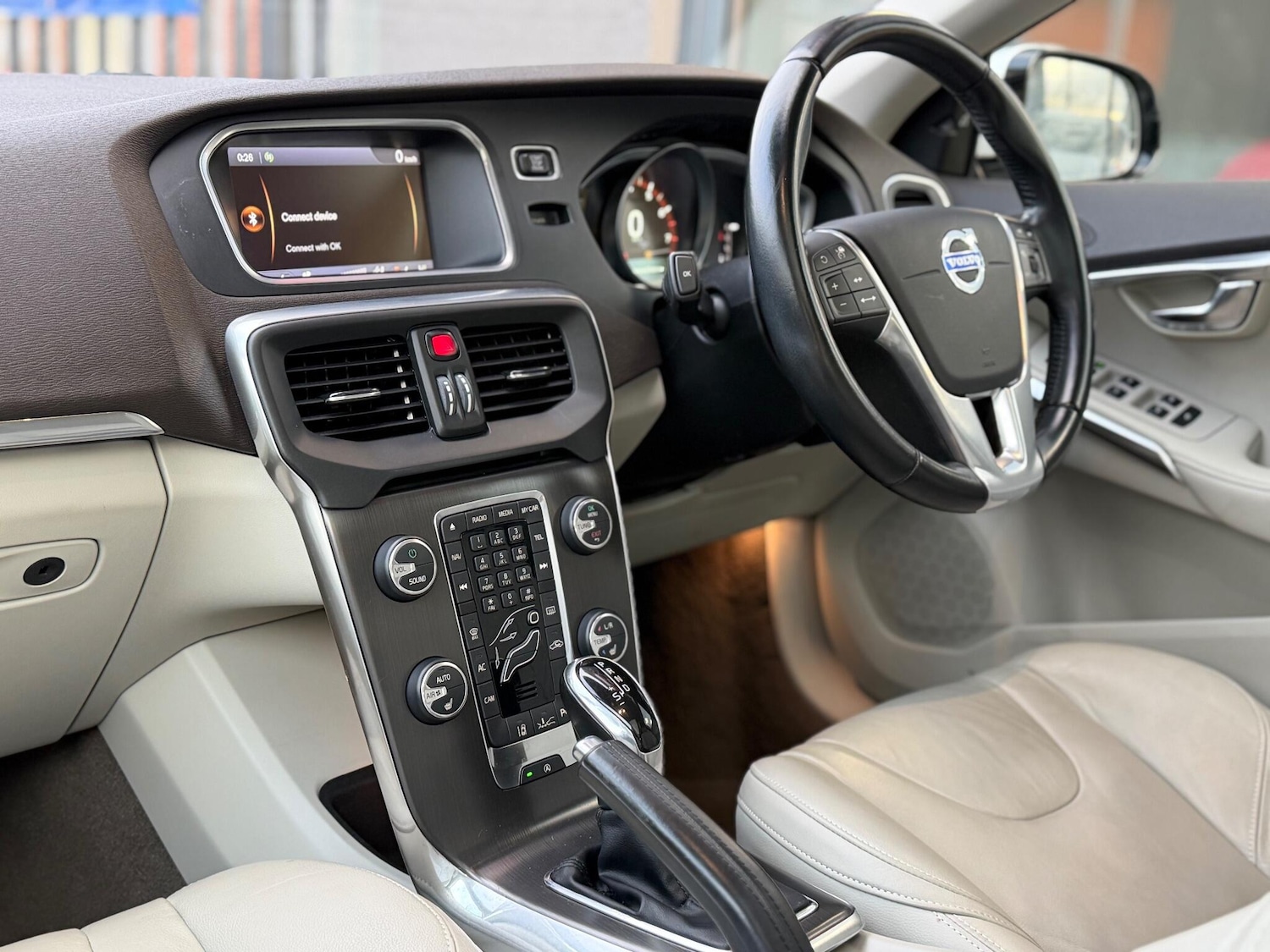 Used Volvo V40 for sale - 77230026: Photo 3