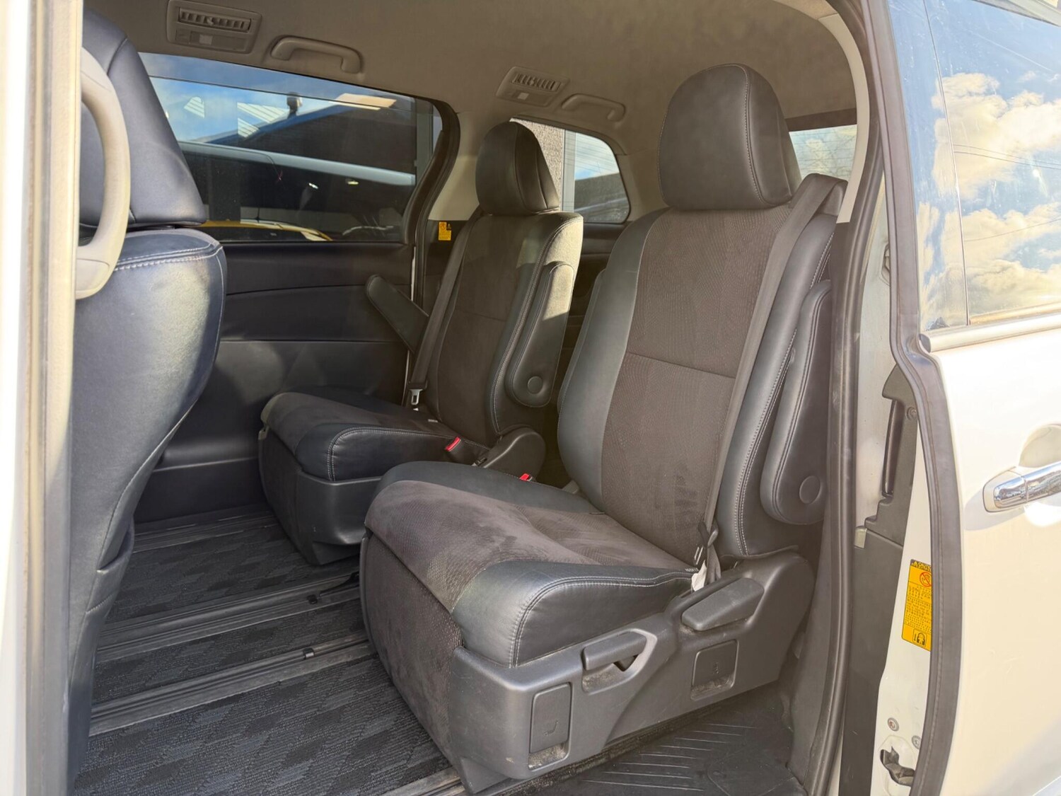 Used Toyota Estima for sale - 77839998: Photo 32