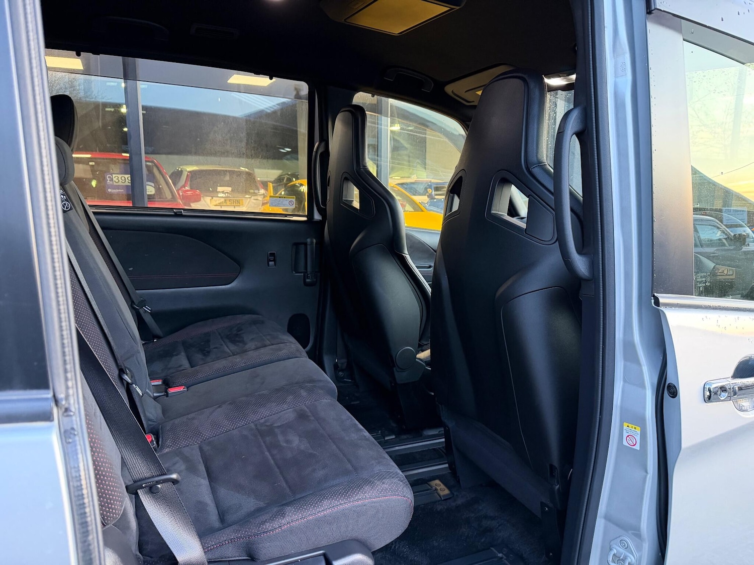 Used Nissan Serena for sale - 78156776: Photo 32