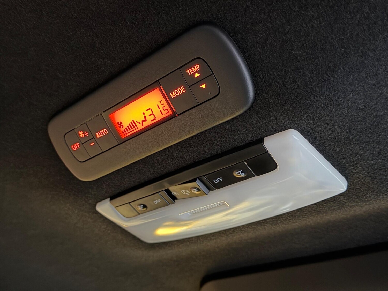 Used Nissan Serena for sale - 78156776: Photo 35