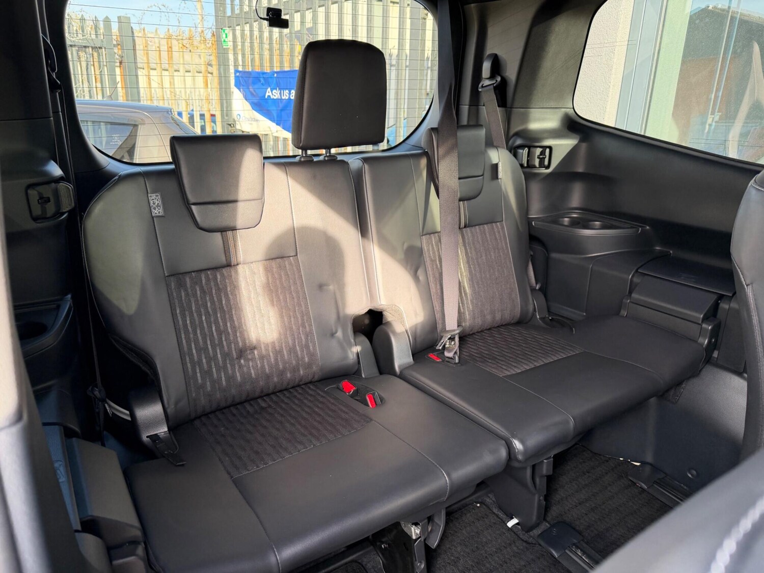 Used Toyota Noah for sale - 78047128: Photo 31