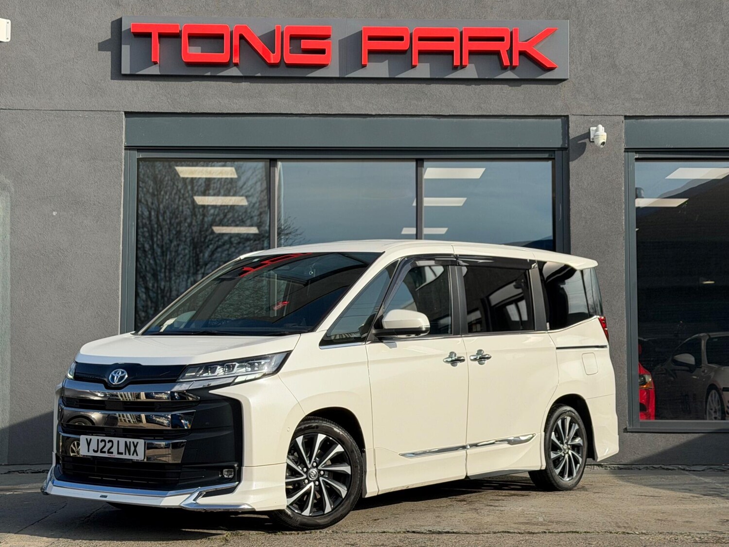 Used Toyota Noah for sale - 78047128: Photo 9