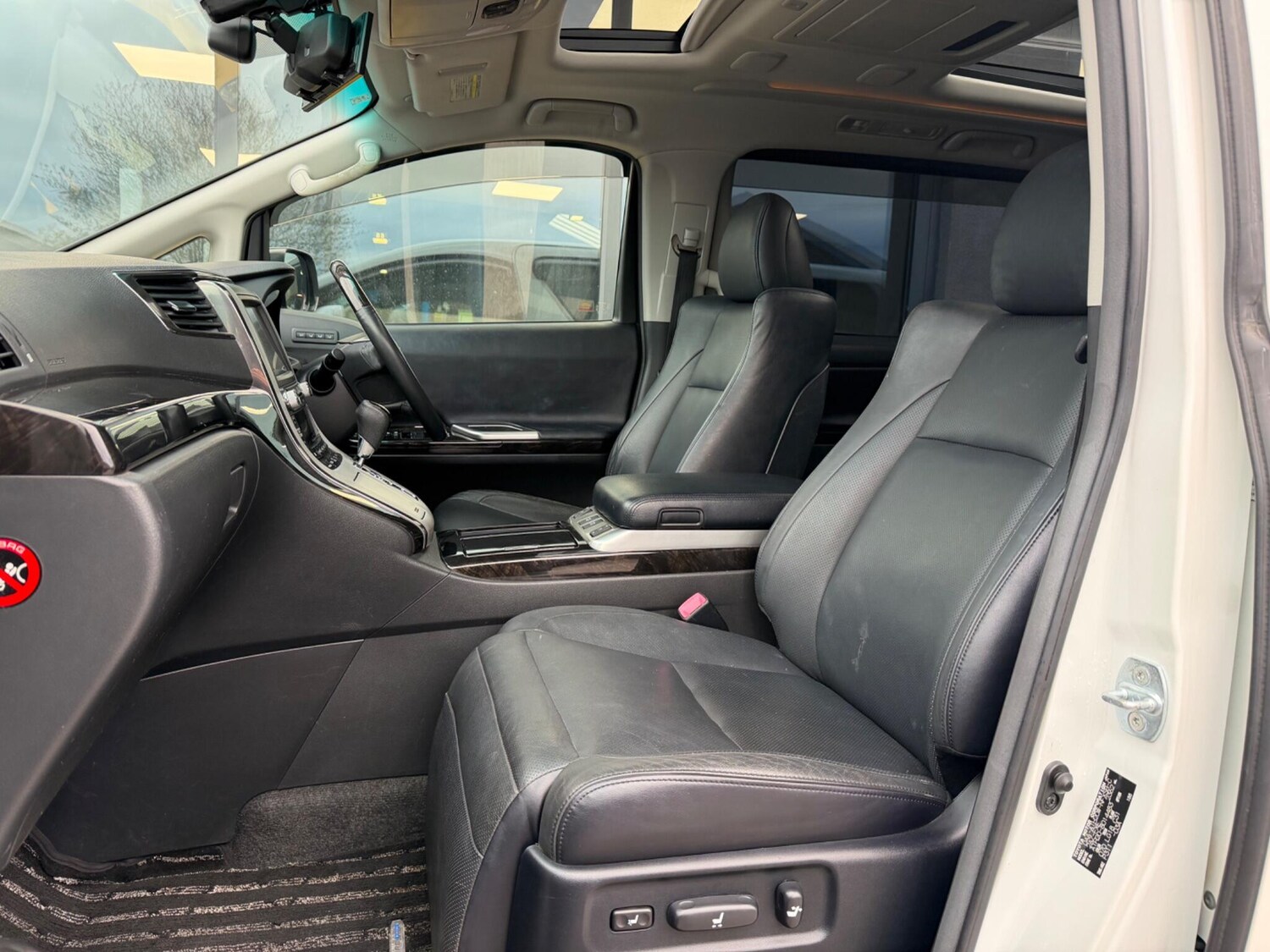 Used Toyota Vellfire for sale - 78058102: Photo 14