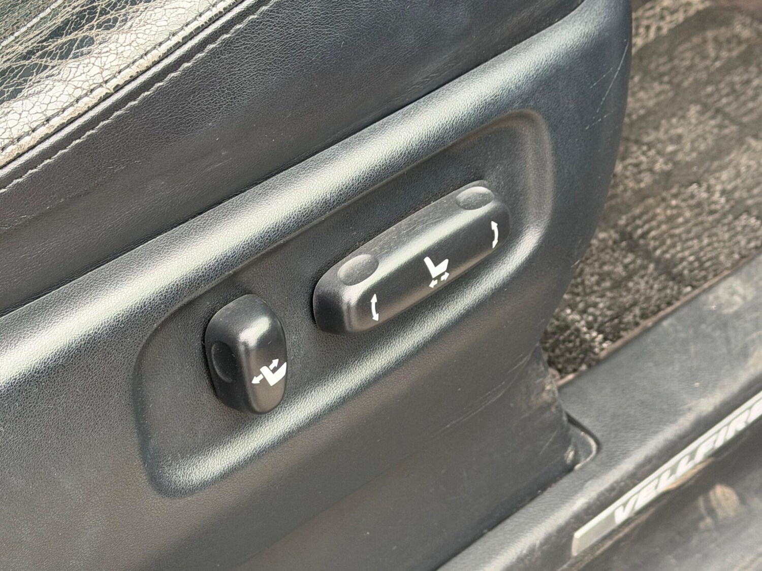 Used Toyota Vellfire for sale - 78058102: Photo 18