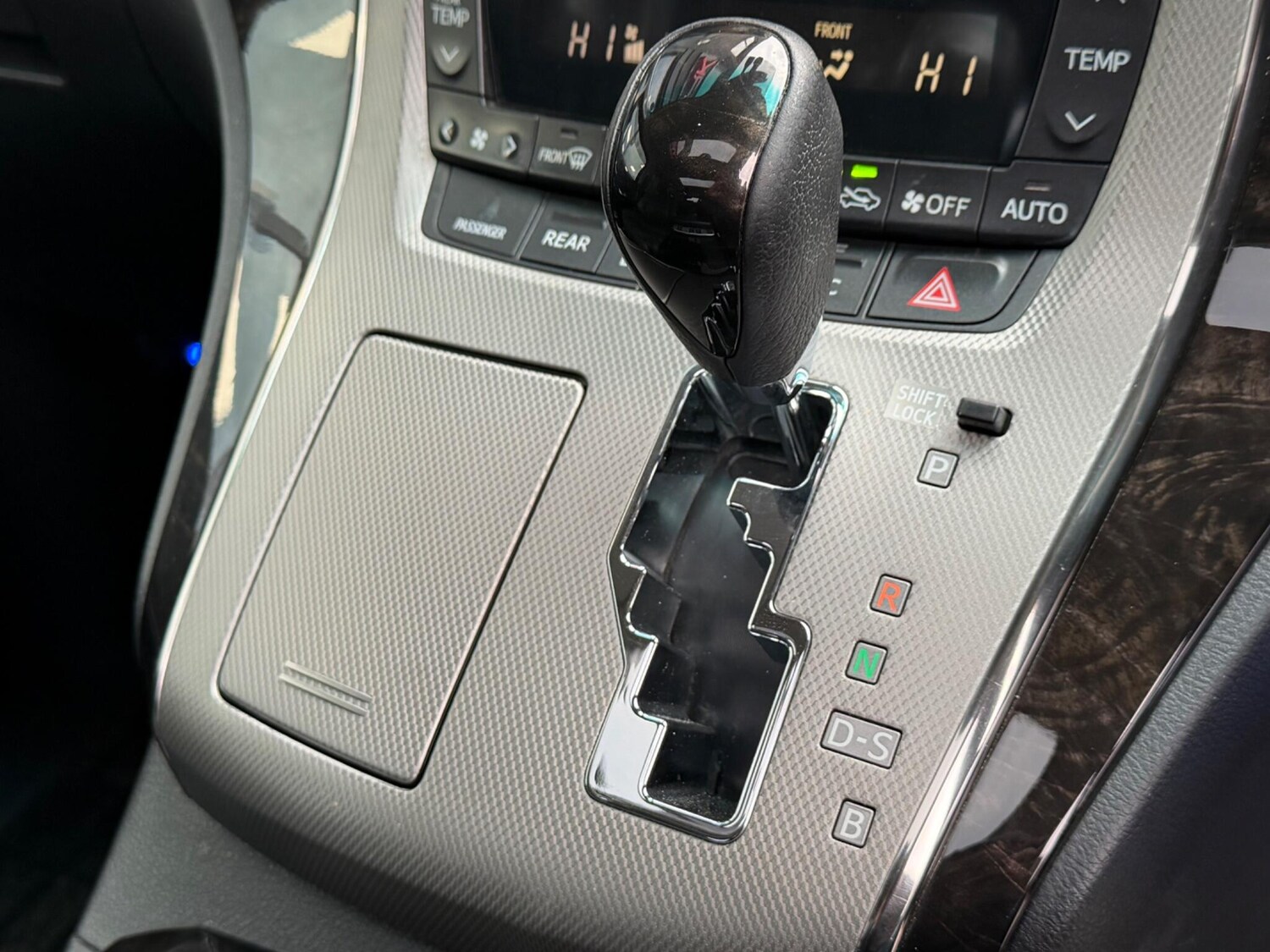 Used Toyota Vellfire for sale - 78058102: Photo 23