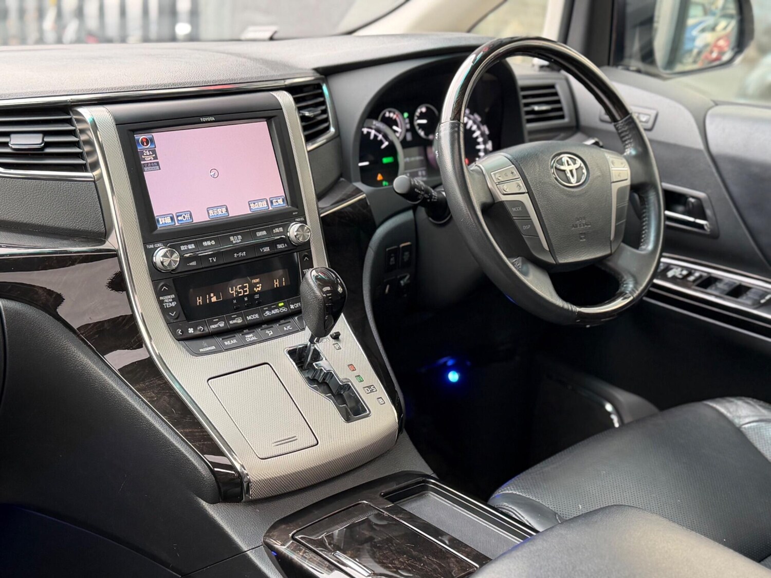 Used Toyota Vellfire for sale - 78058102: Photo 3