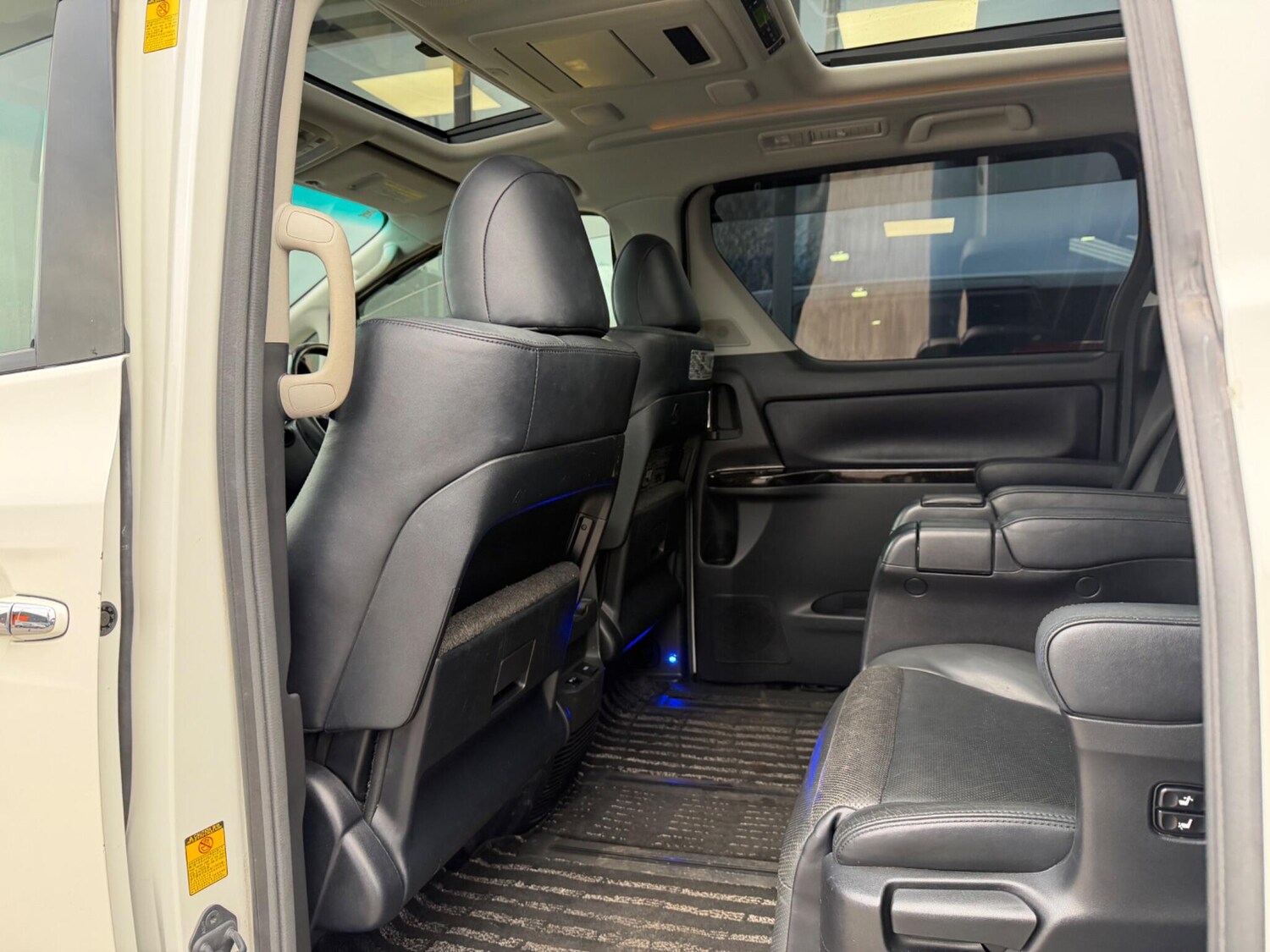 Used Toyota Vellfire for sale - 78058102: Photo 36