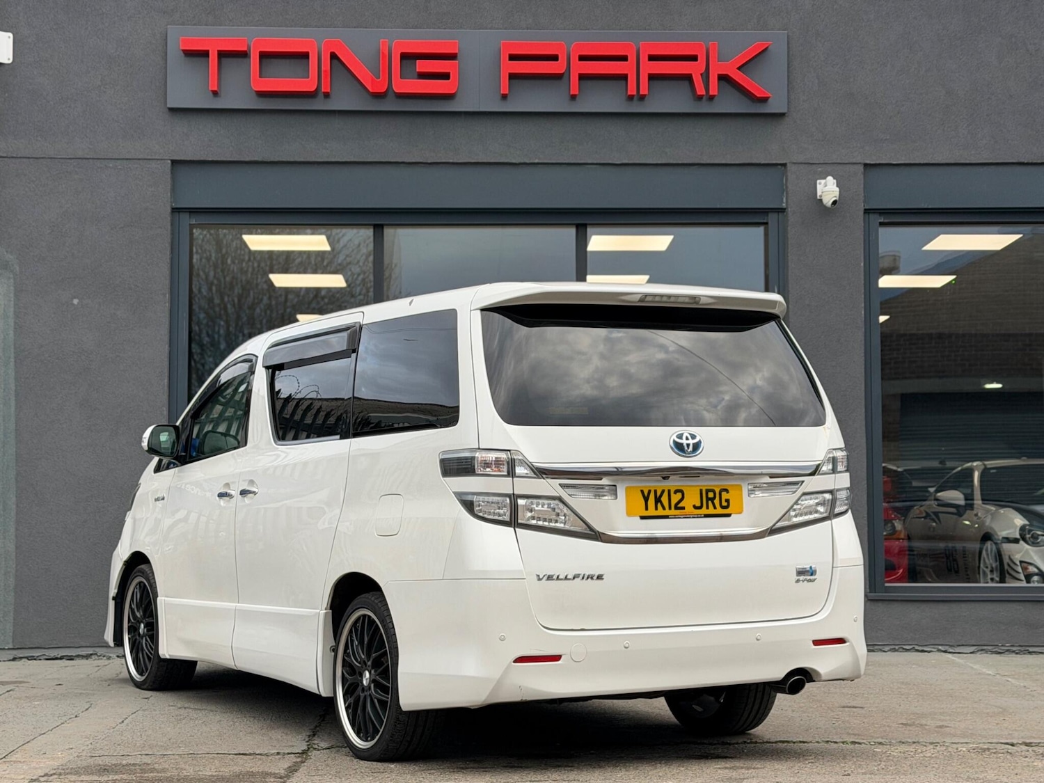 Used Toyota Vellfire for sale - 78058102: Photo 4