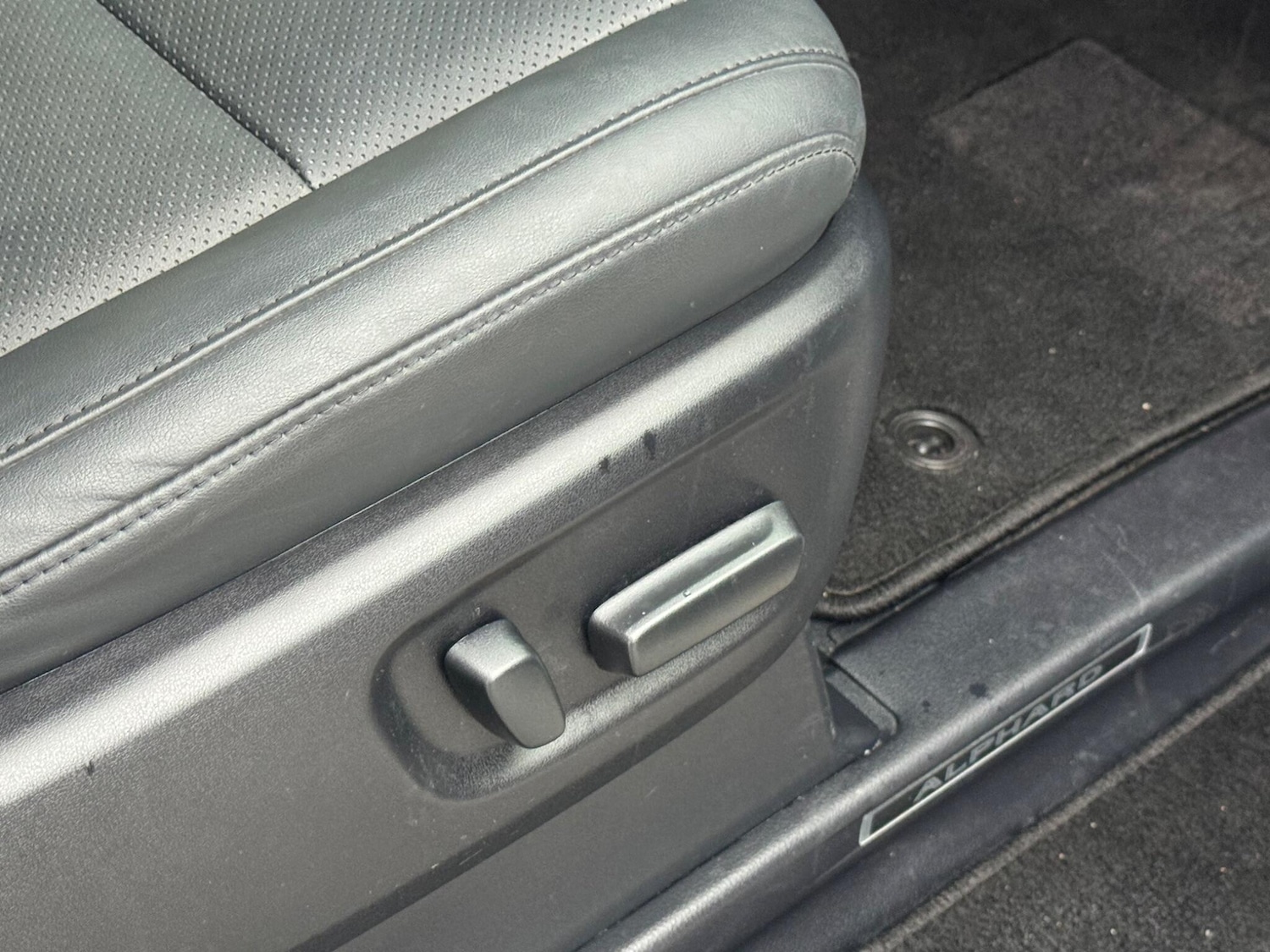 Used Toyota Alphard for sale - 77267429: Photo 21