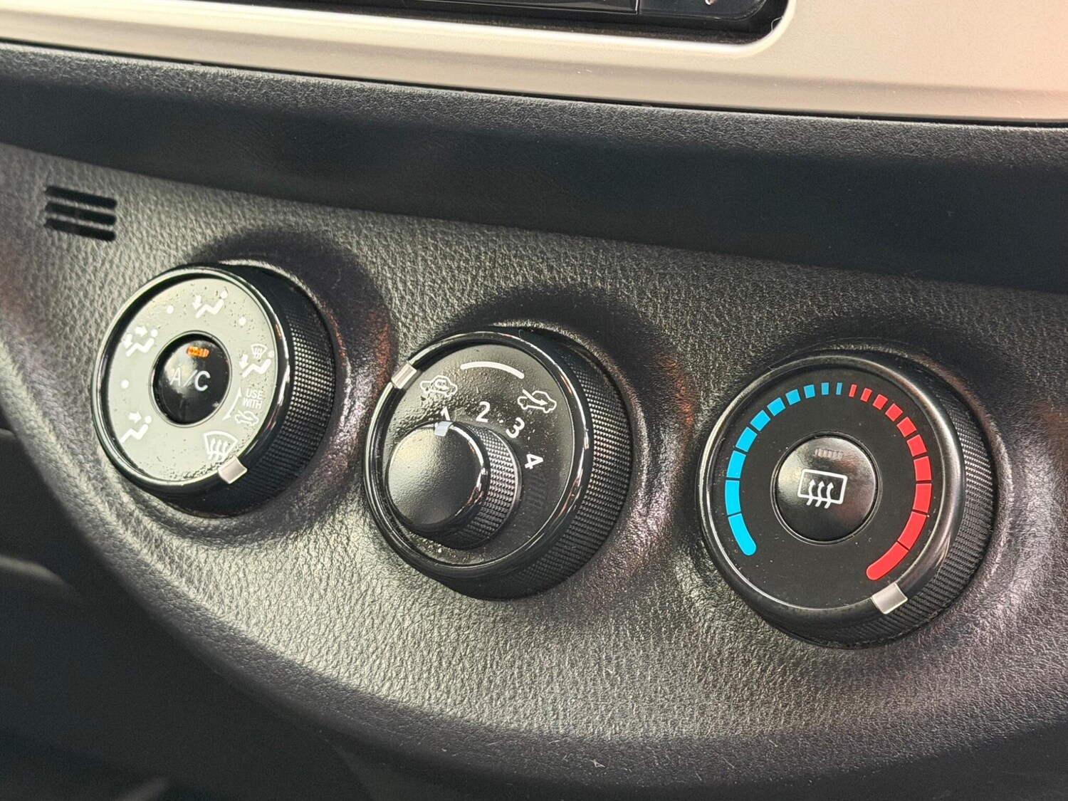 Used Toyota Yaris for sale - 78101162: Photo 19