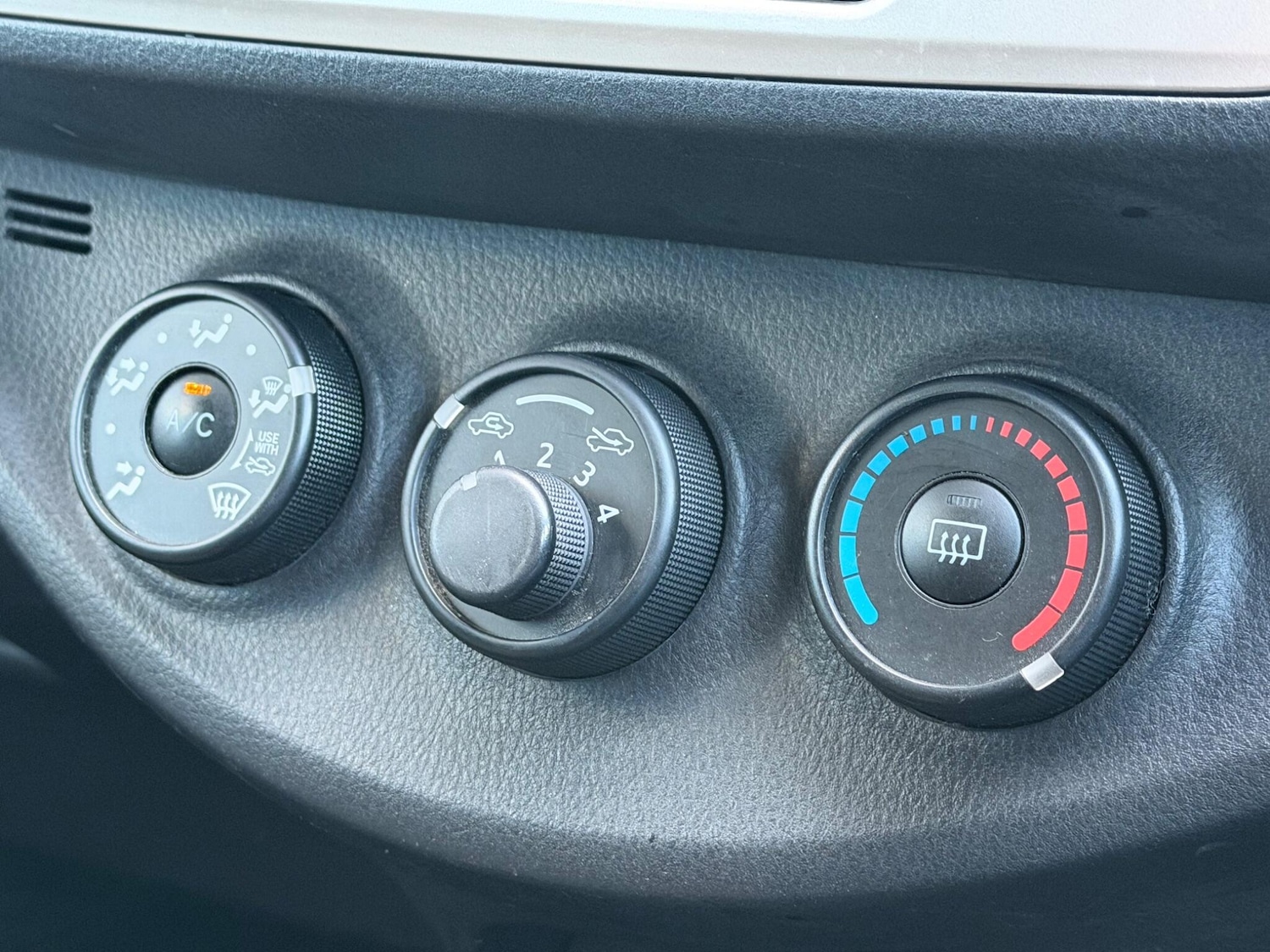 Used Toyota Yaris for sale - 77624948: Photo 21