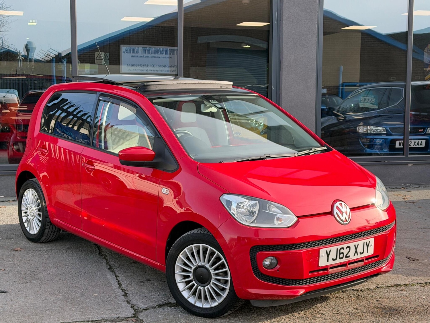 Used Volkswagen up! for sale - 77646996: Photo 2