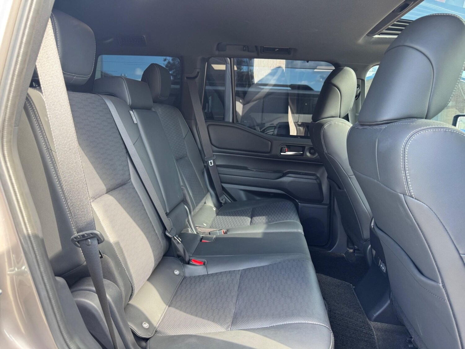 Used Toyota Land Cruiser for sale - 77854052: Photo 47