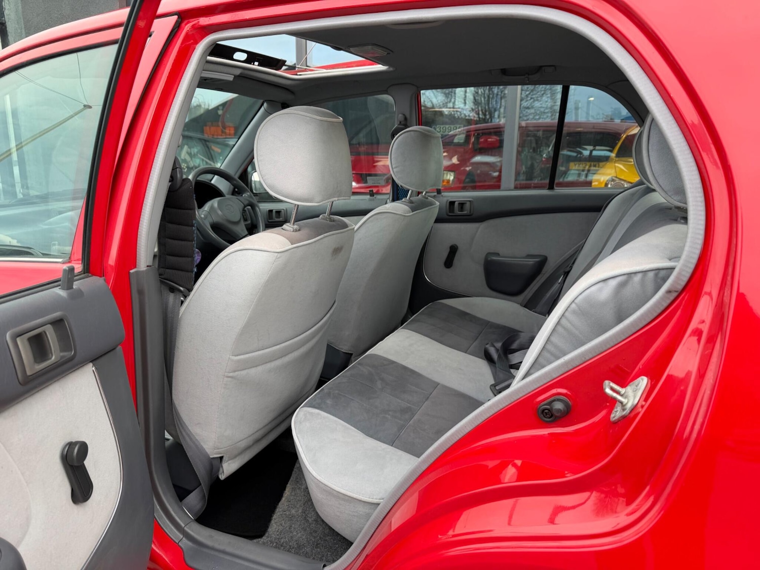 Used Toyota Starlet 1998 for sale - 77646816: Photo 25