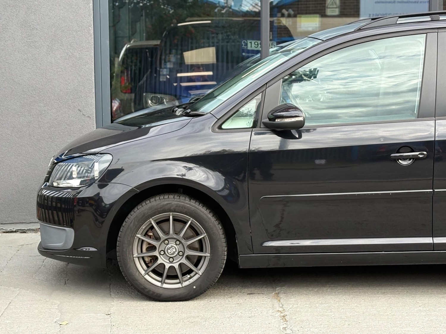 Used Volkswagen Touran for sale - 77683546: Photo 9