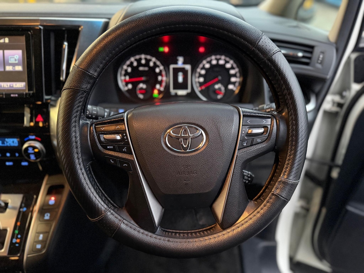 Used Toyota Alphard for sale - 77216134: Photo 26