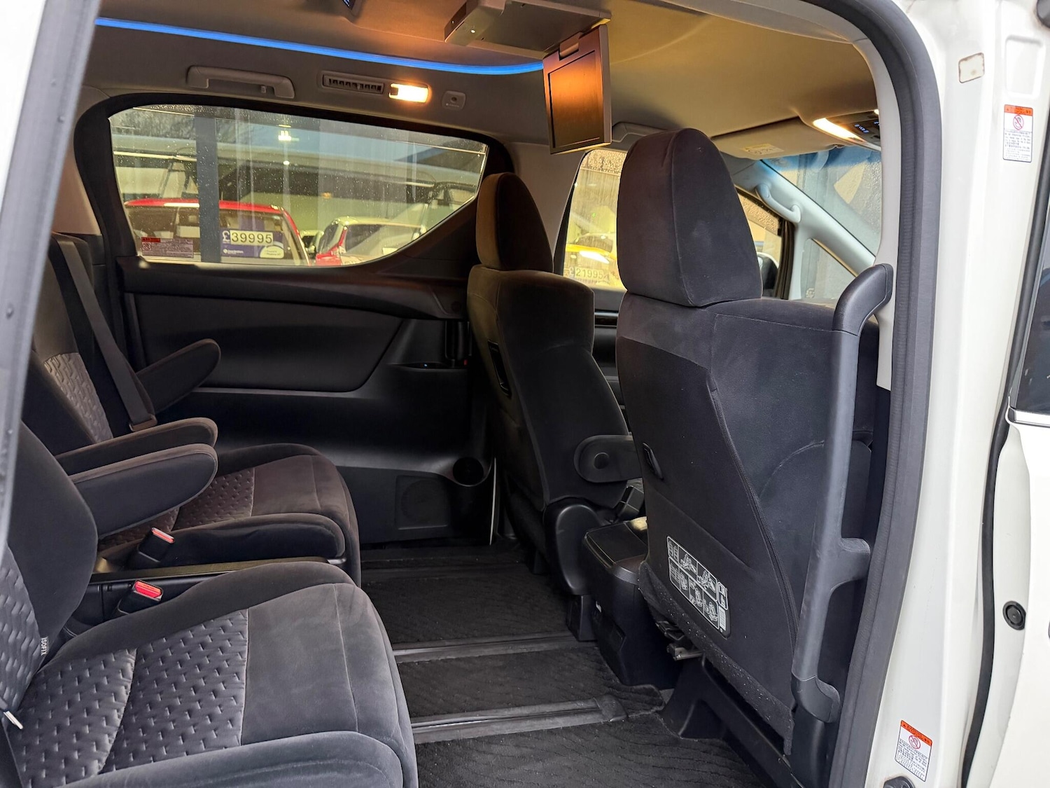 Used Toyota Alphard for sale - 77216134: Photo 32