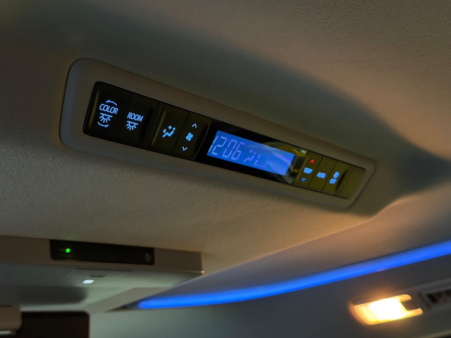 Used Toyota Alphard for sale - 77216134: Photo 35