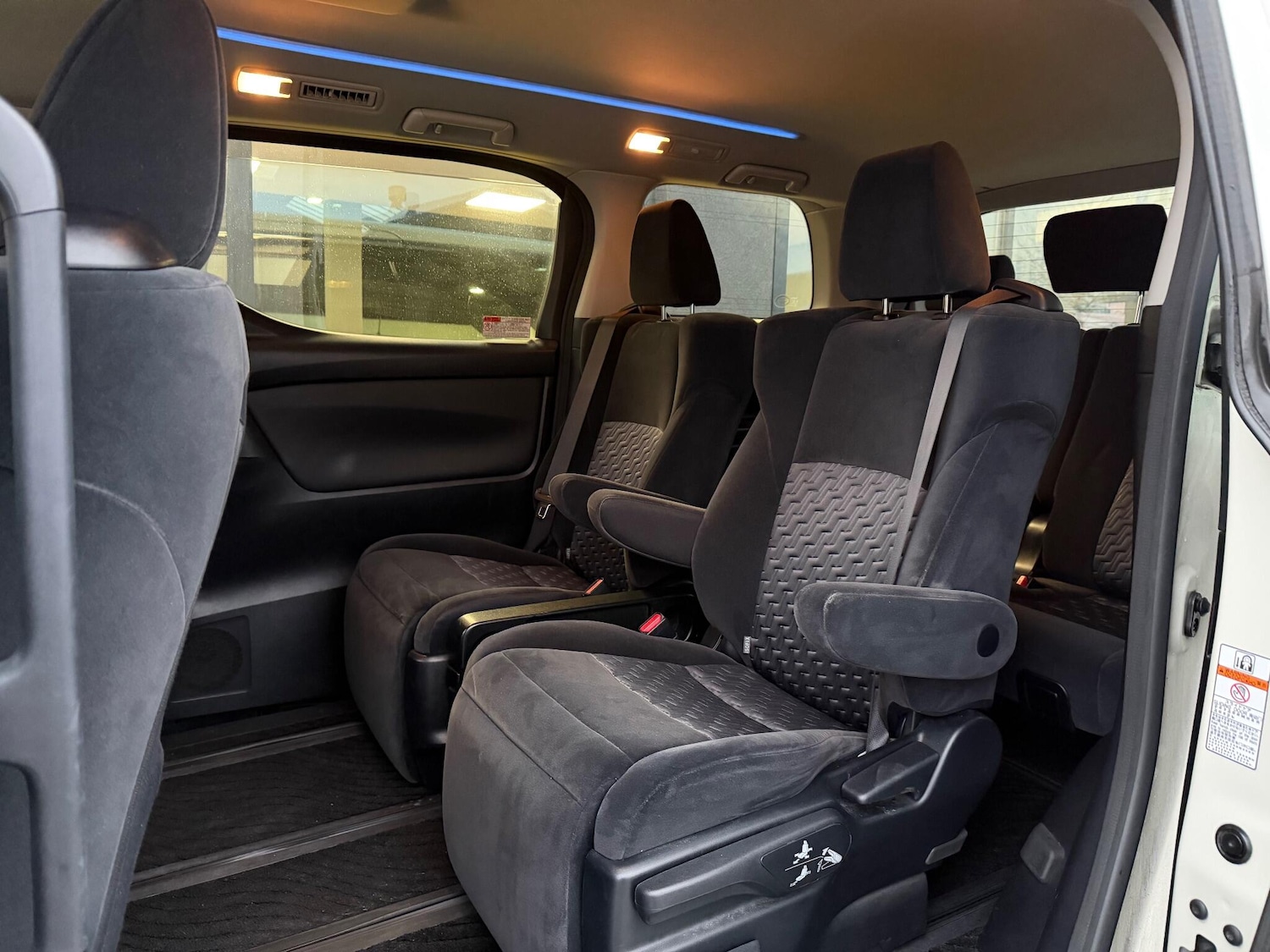 Used Toyota Alphard for sale - 77216134: Photo 36