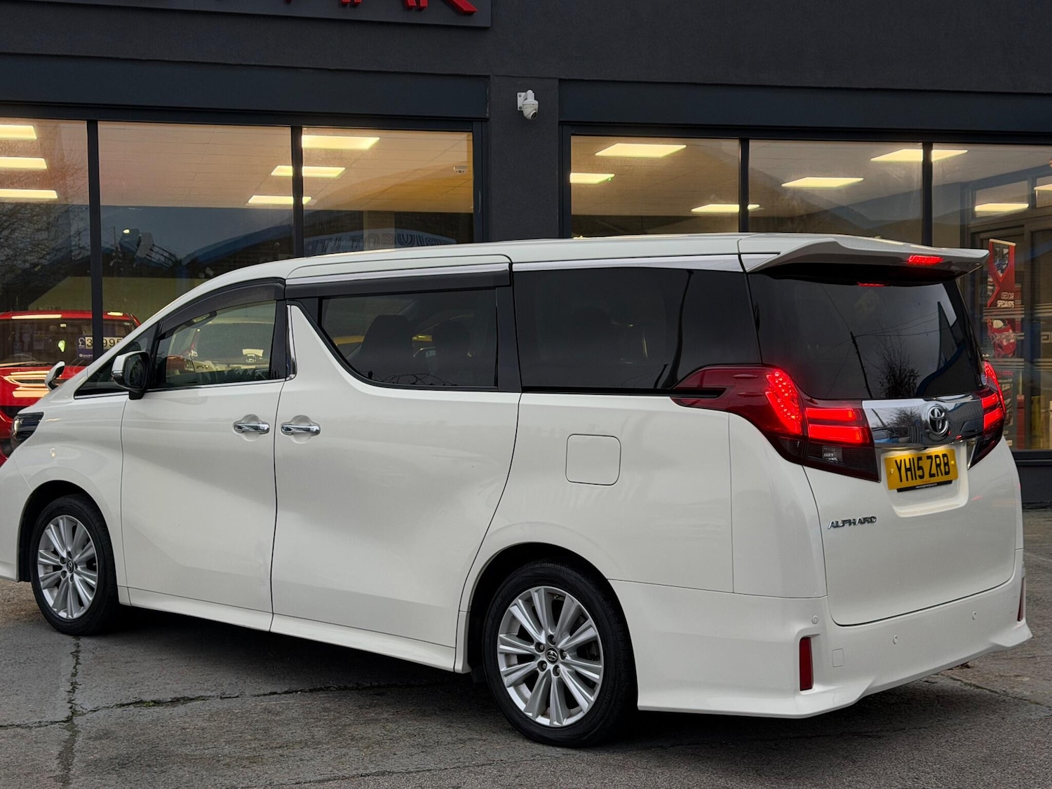 Used Toyota Alphard for sale - 77216134: Photo 5
