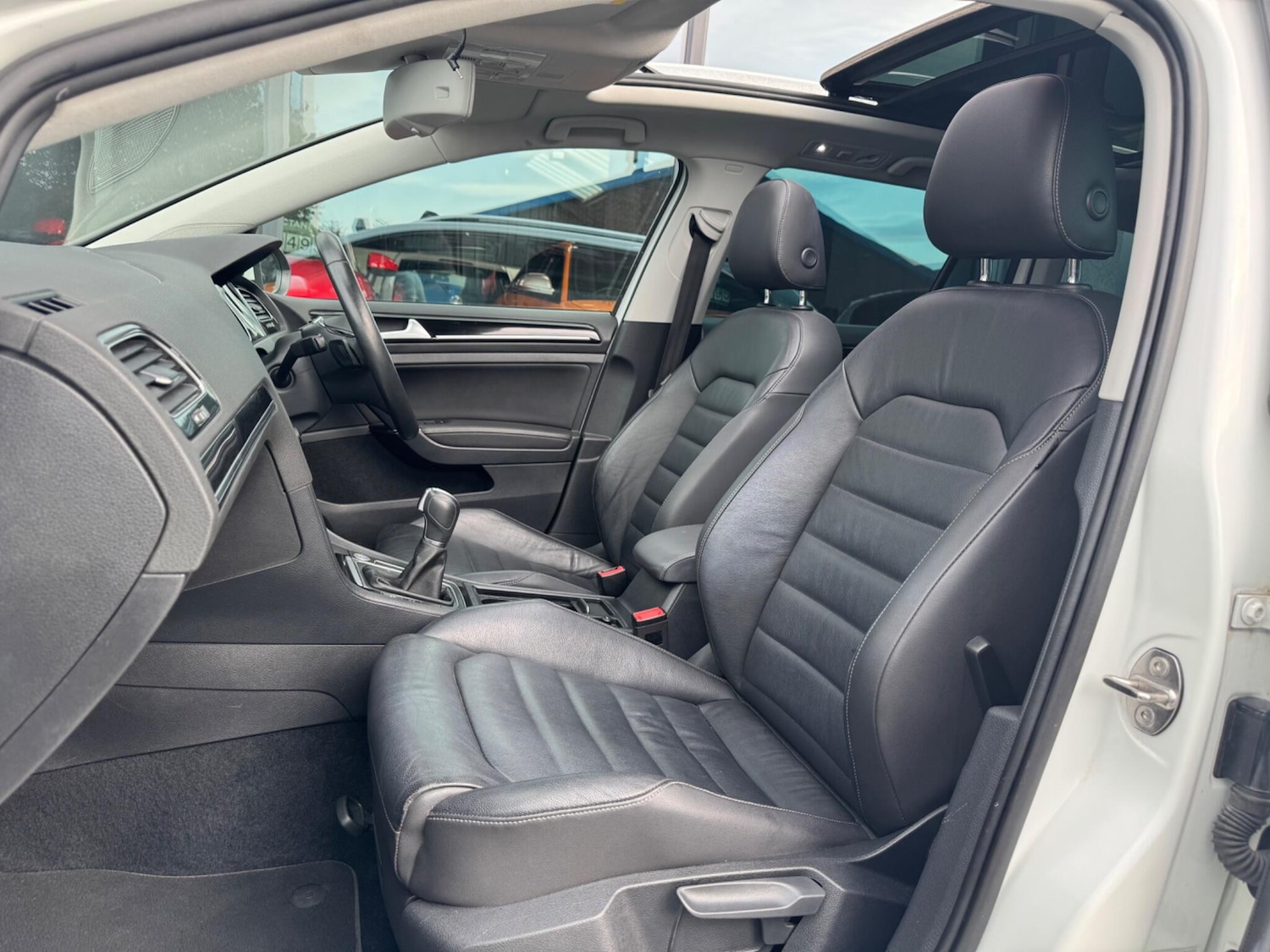 Used Volkswagen Golf for sale - 77103608: Photo 14