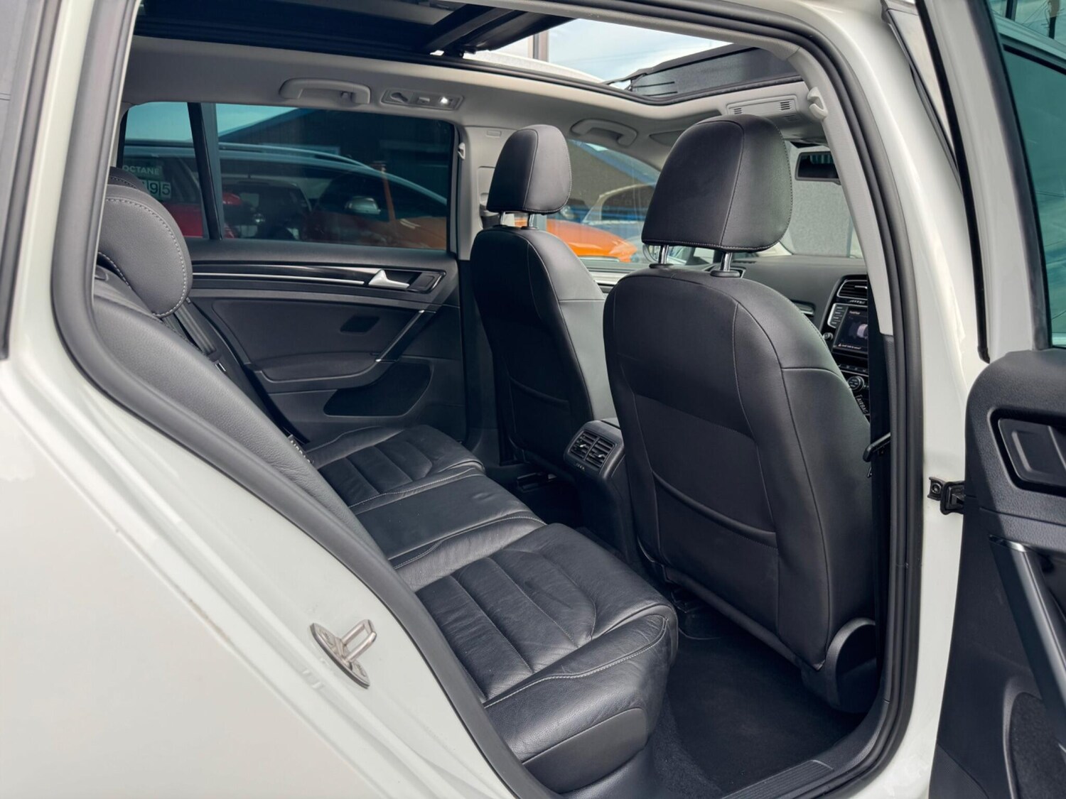 Used Volkswagen Golf for sale - 77103608: Photo 34