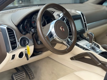 Used Porsche Cayenne 2015 for sale - 79349071: Photo