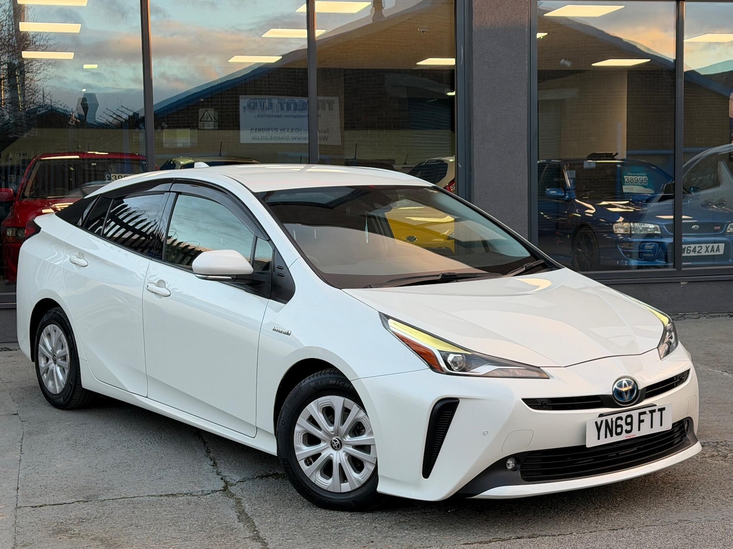 Used Toyota Prius for sale - 78048252: Photo 2