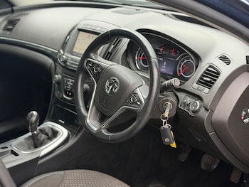 Used Vauxhall Insignia 2015 for sale - 78859809: Photo