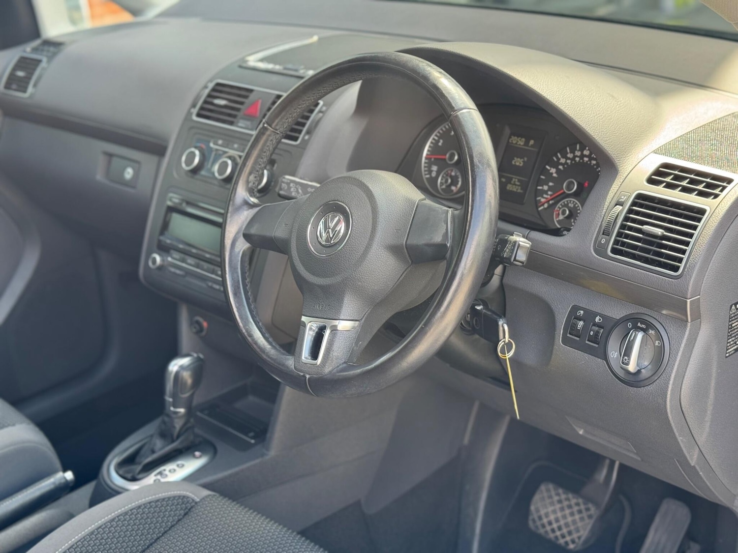 Used Volkswagen Touran for sale - 78048240: Photo 13