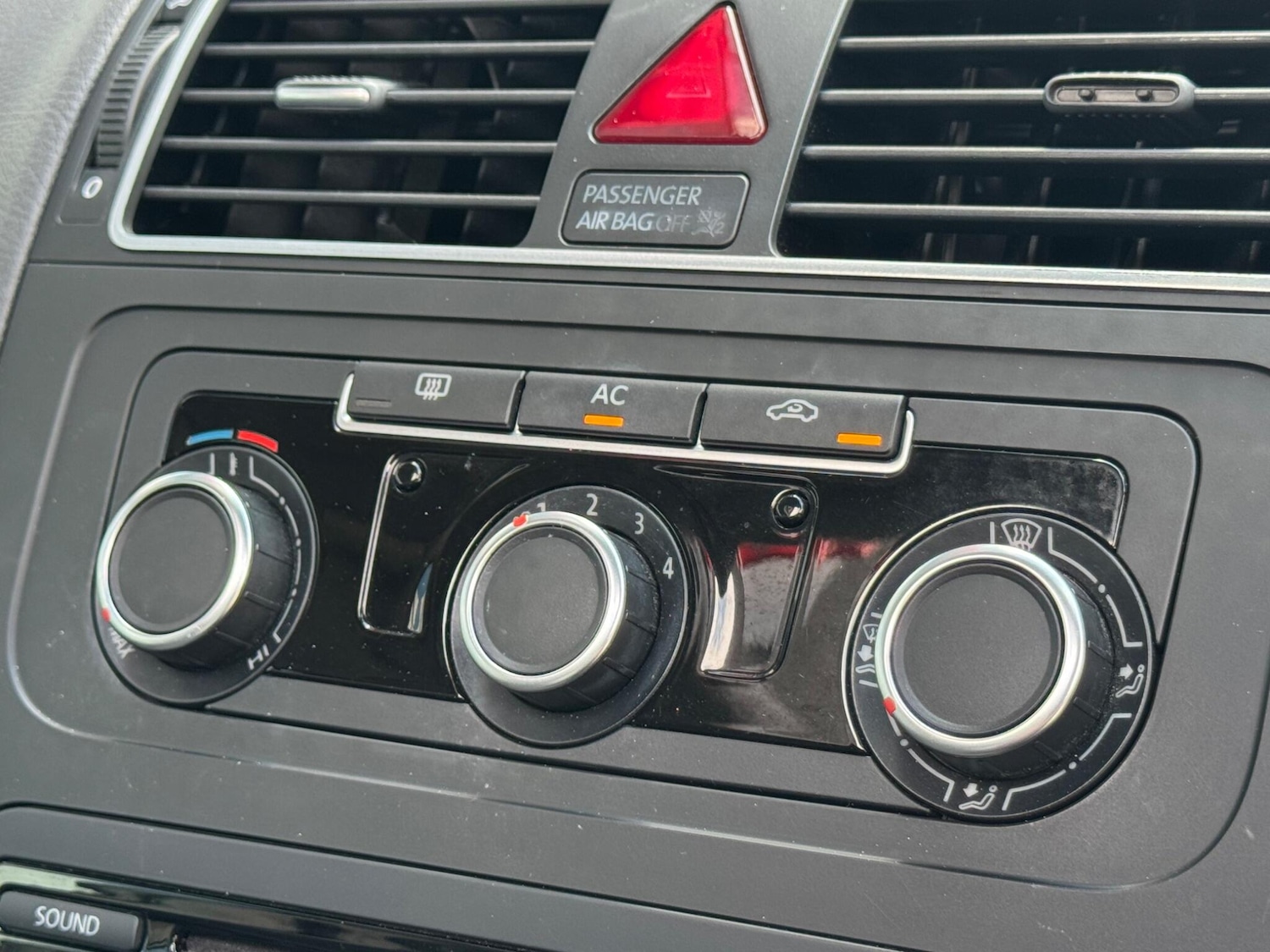 Used Volkswagen Touran for sale - 78048240: Photo 20