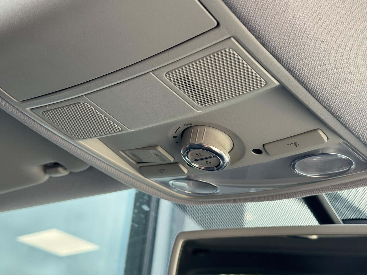 Used Volkswagen Touran for sale - 78048240: Photo 23