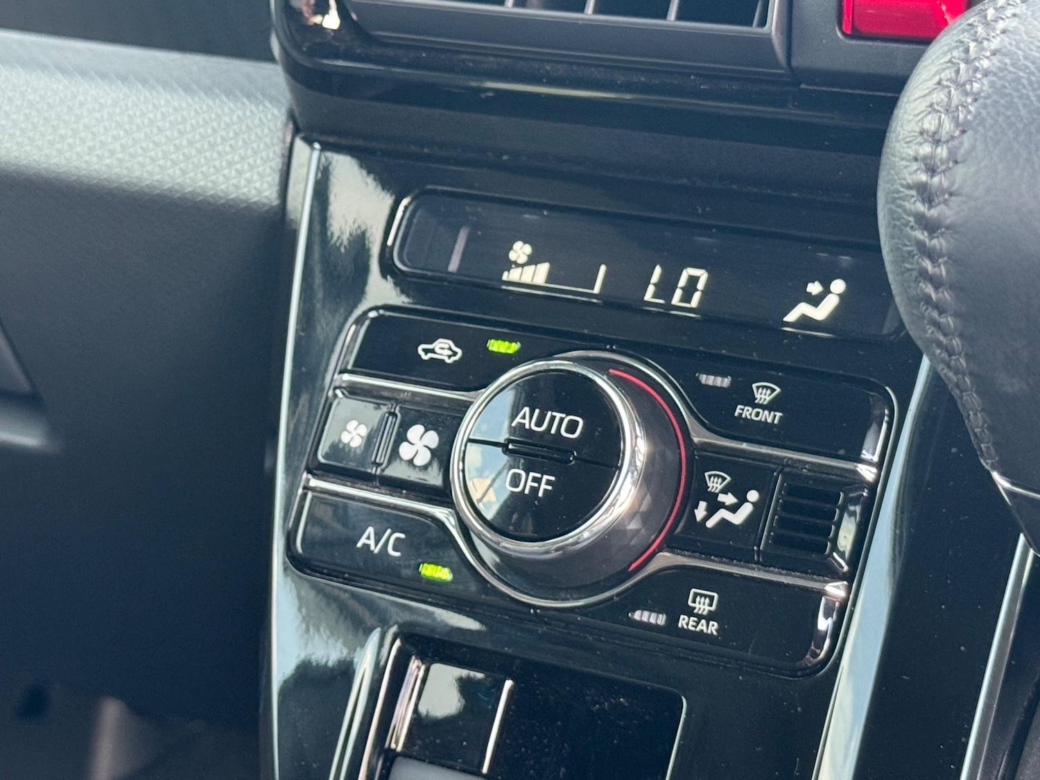 Used Daihatsu Tanto for sale - 77439703: Photo 30