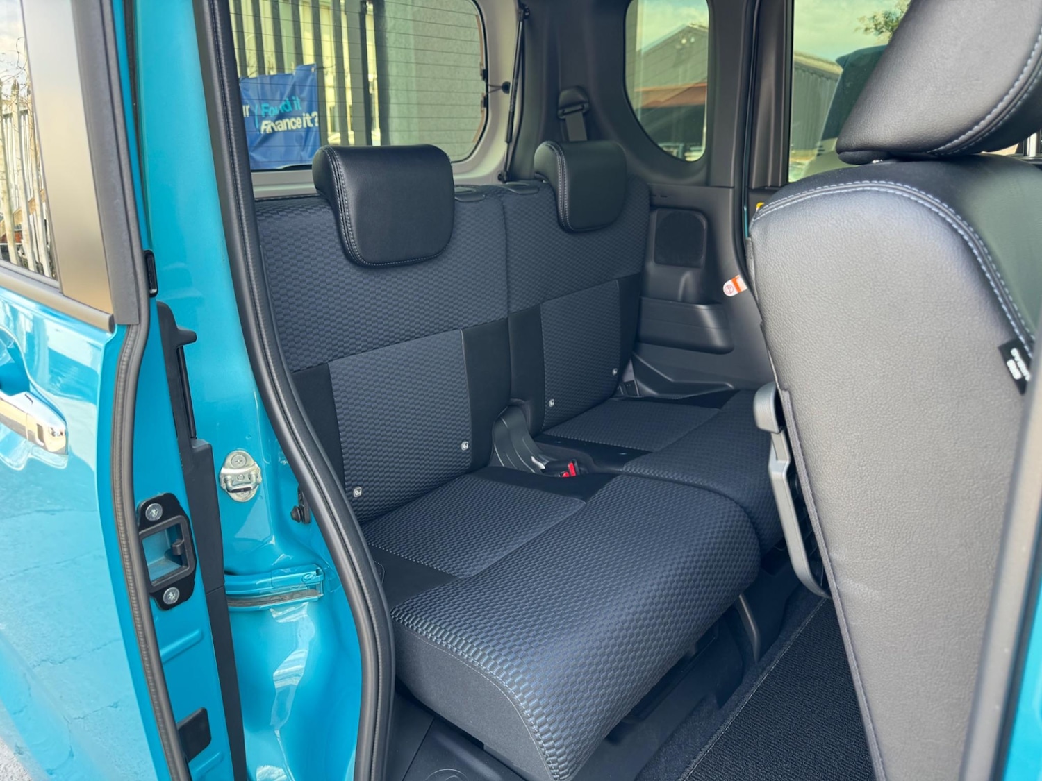 Used Daihatsu Tanto for sale - 77439703: Photo 31