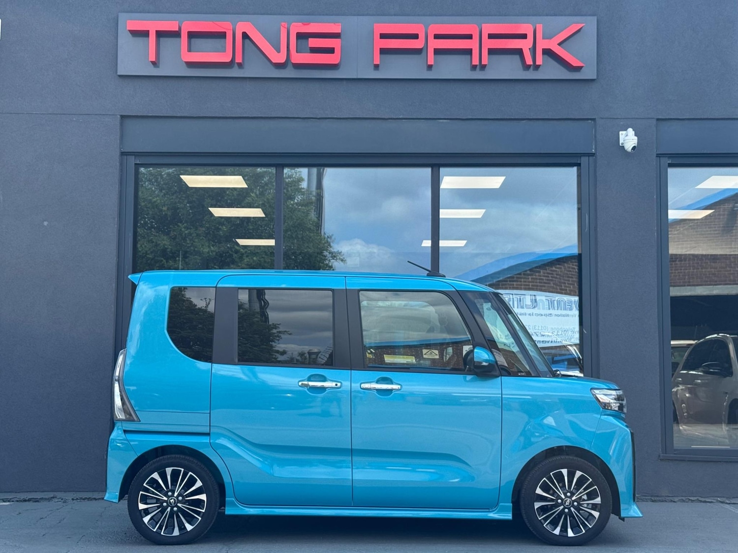 Used Daihatsu Tanto for sale - 77439703: Photo 4