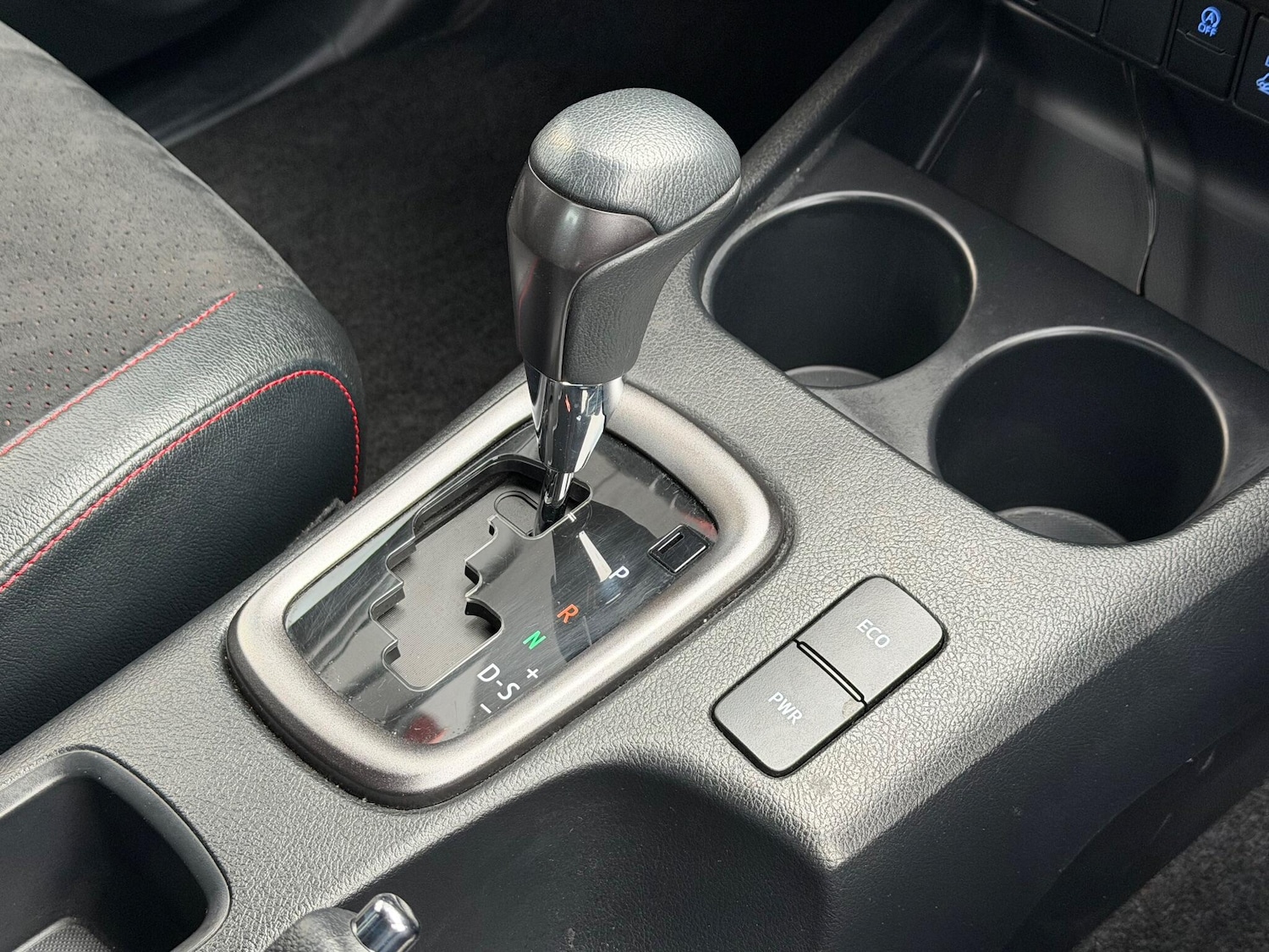 Used Toyota Hilux for sale - 77854060: Photo 28