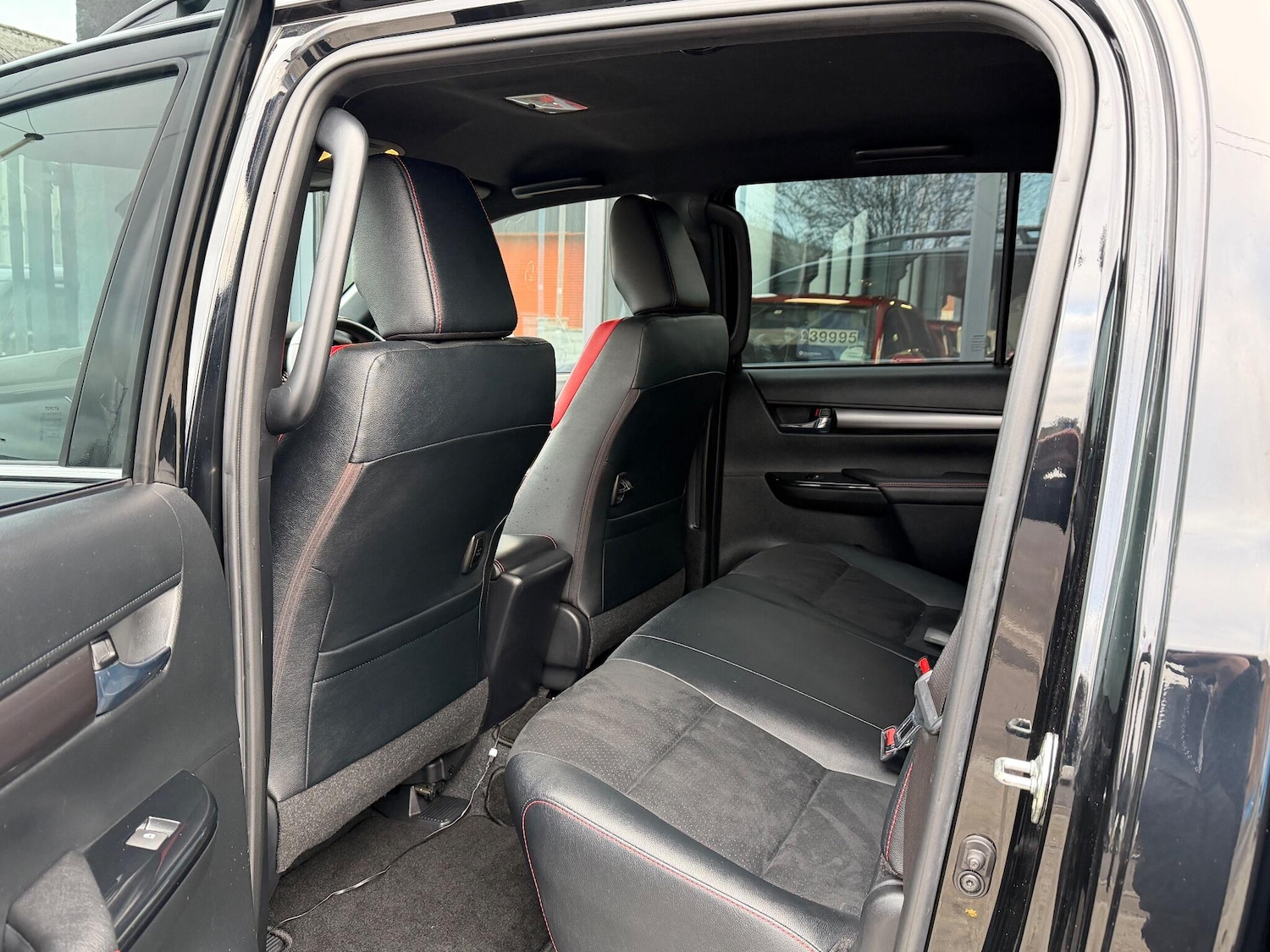 Used Toyota Hilux for sale - 77854060: Photo 45