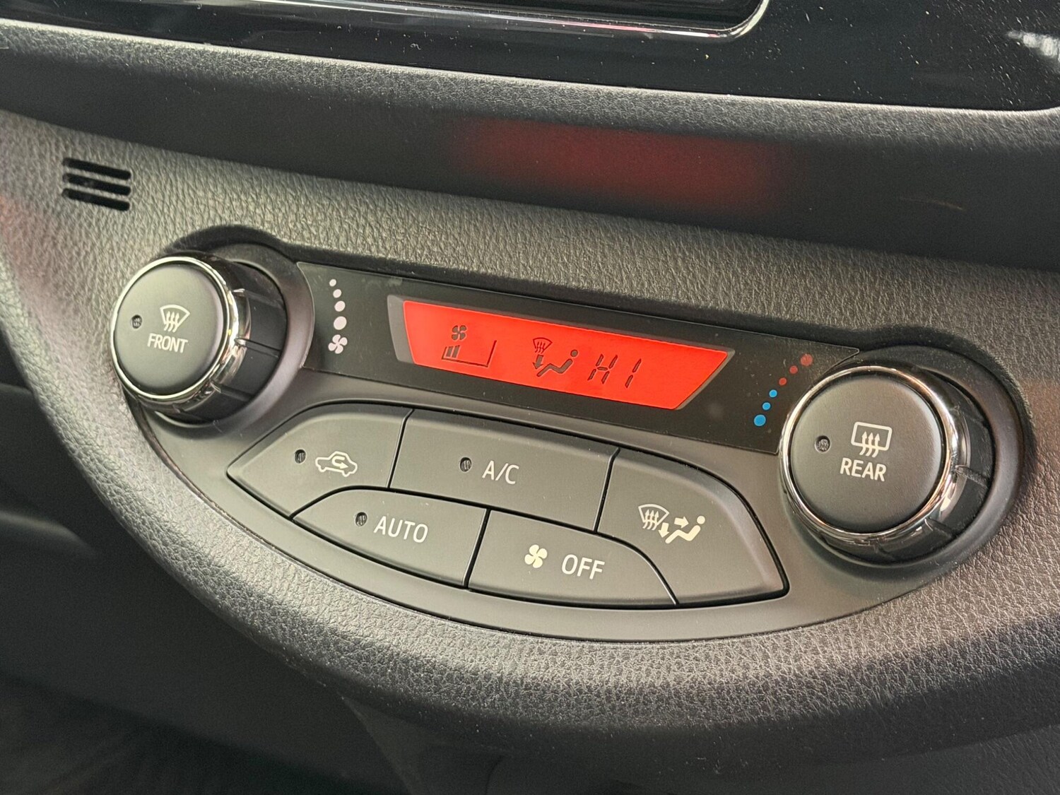 Used Toyota Yaris for sale - 78058352: Photo 23