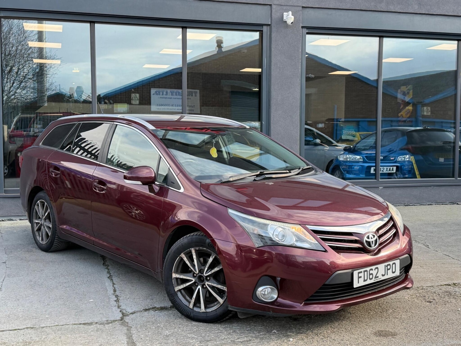 Used Toyota Avensis 2012 for sale - 77670406: Photo 2