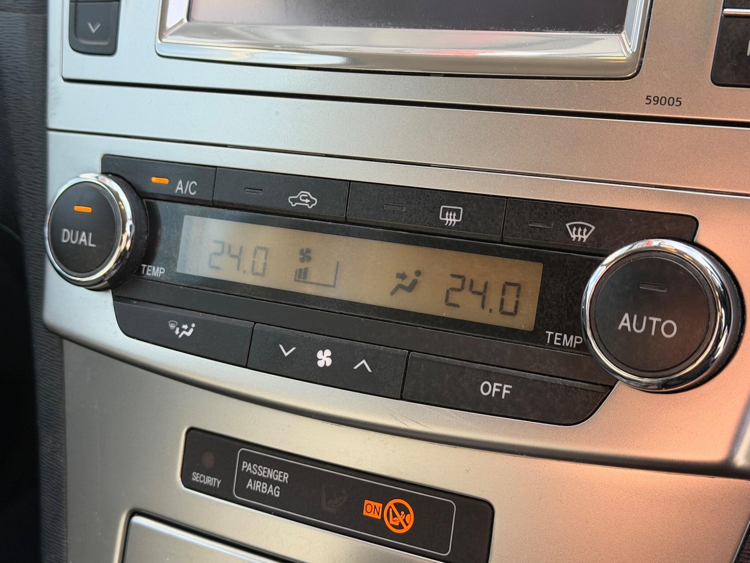 Used Toyota Avensis 2012 for sale - 77670406: Photo 20