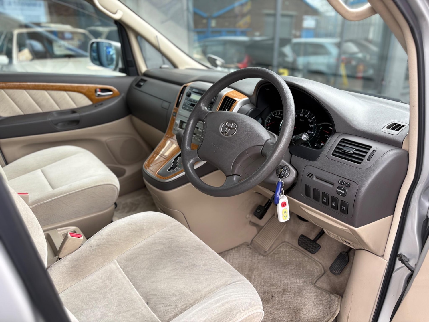 Used Toyota Alphard 2025 for sale - 78048230: Photo 29