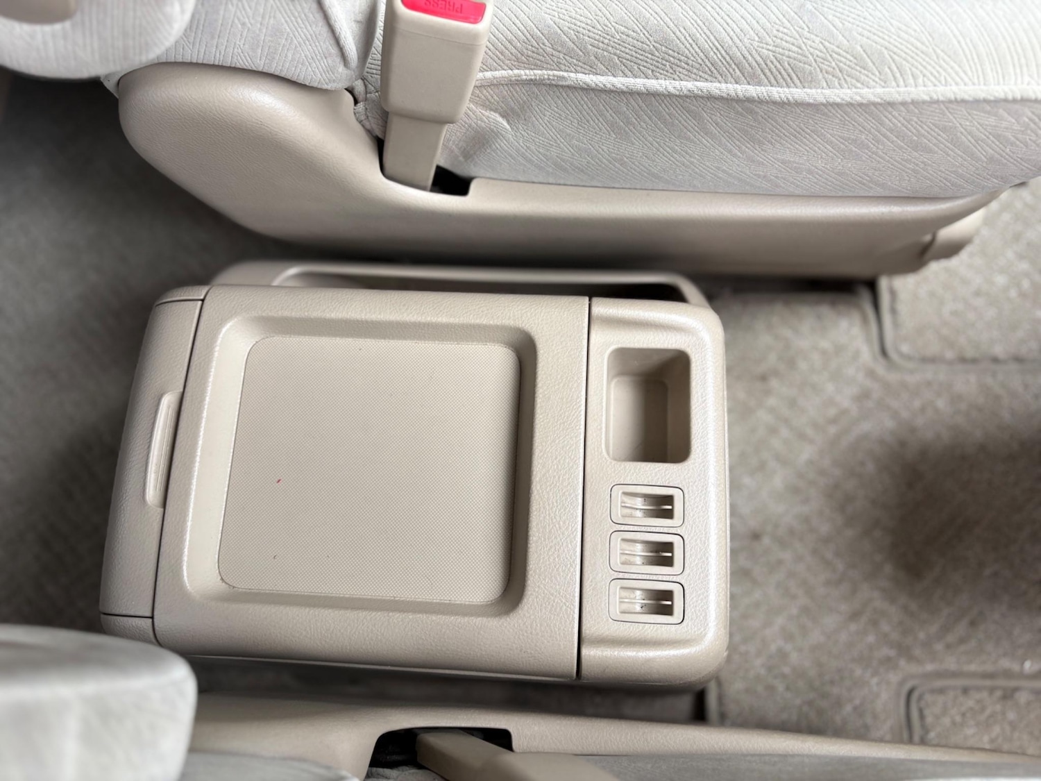 Used Toyota Alphard 2025 for sale - 78048230: Photo 38