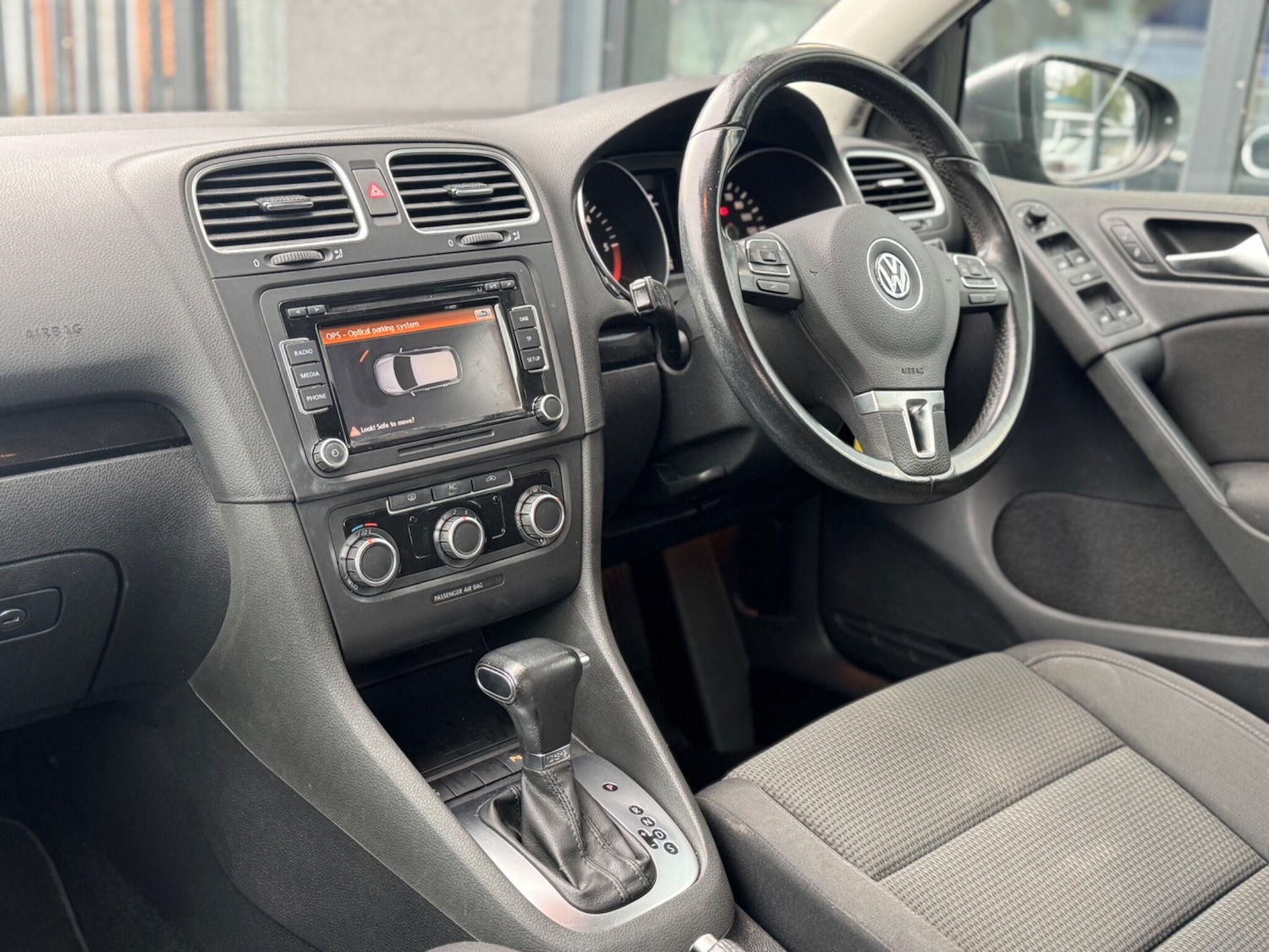 Used Volkswagen Golf 2010 for sale - 77229435: Photo 10