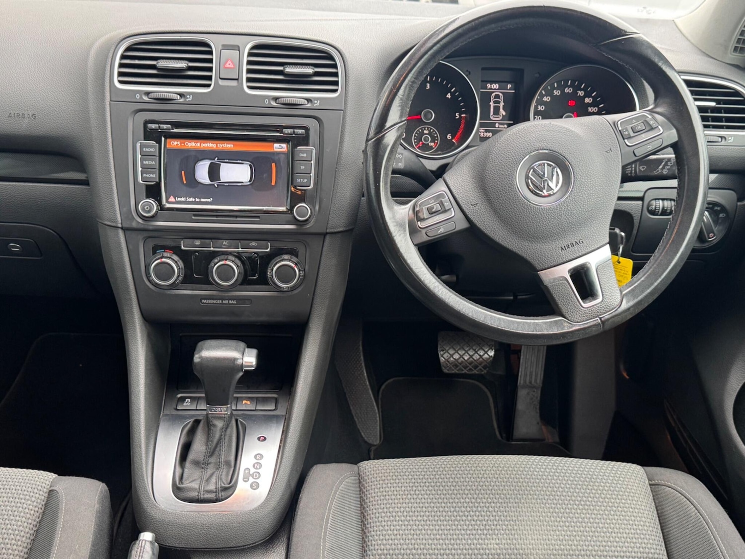 Used Volkswagen Golf 2010 for sale - 77229435: Photo 11