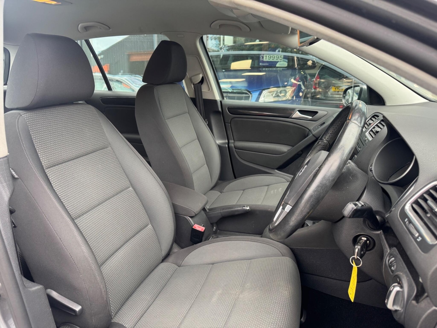 Used Volkswagen Golf 2010 for sale - 77229435: Photo 15