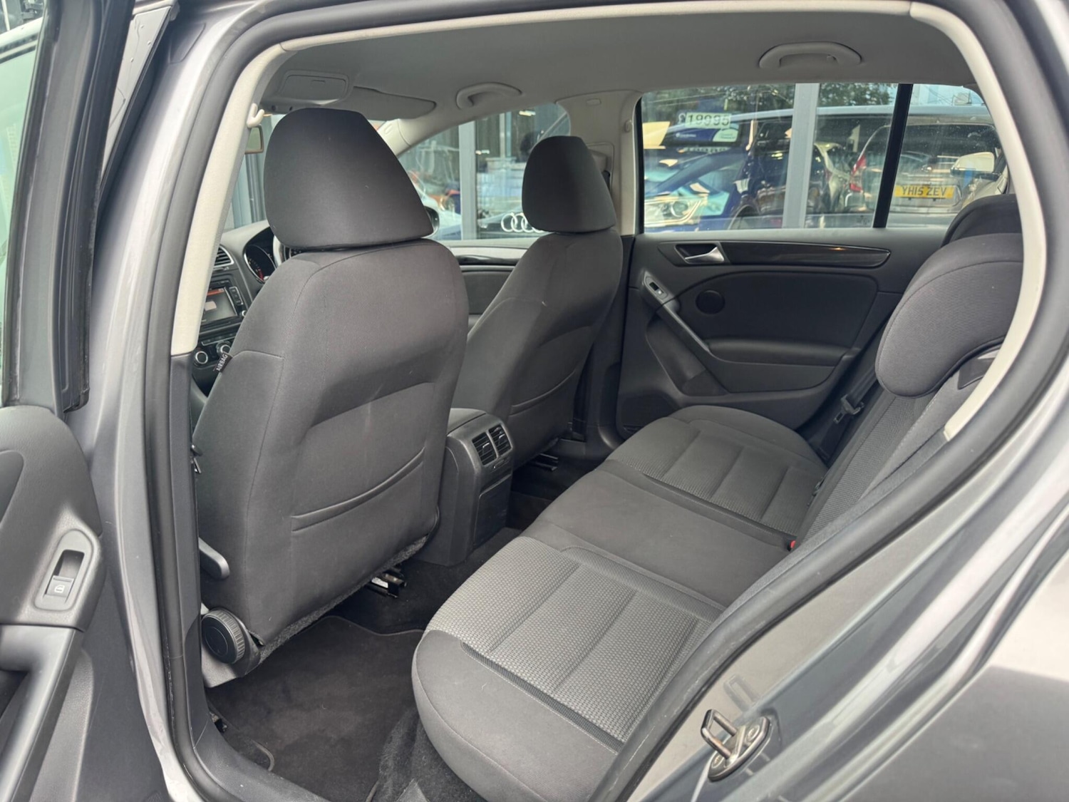 Used Volkswagen Golf 2010 for sale - 77229435: Photo 28